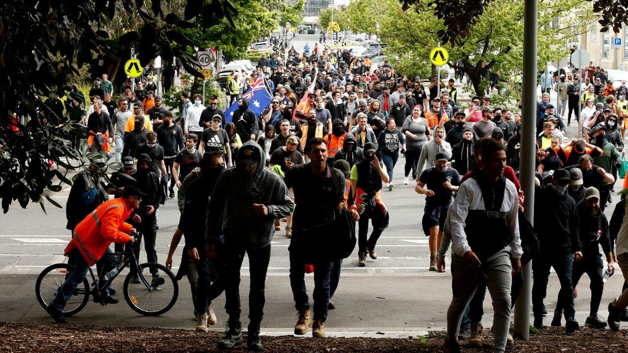 Hundreds of construction workers join Melbourne protests