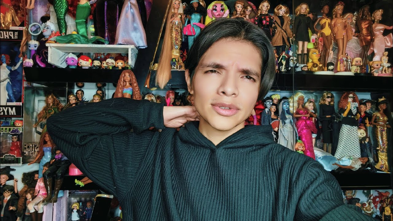 Куклы в моей витрине.