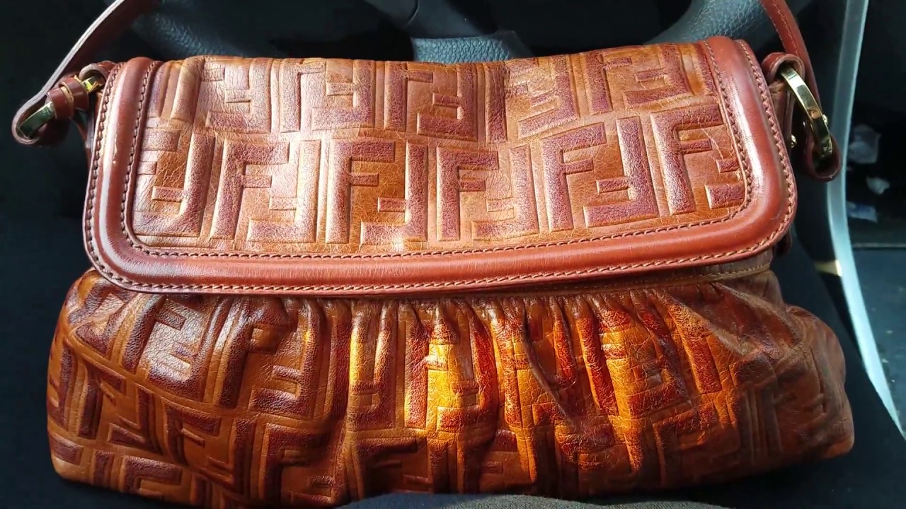 What's In My Bag - Vintage Fendi Chef Bag All Leather Zucca Print!