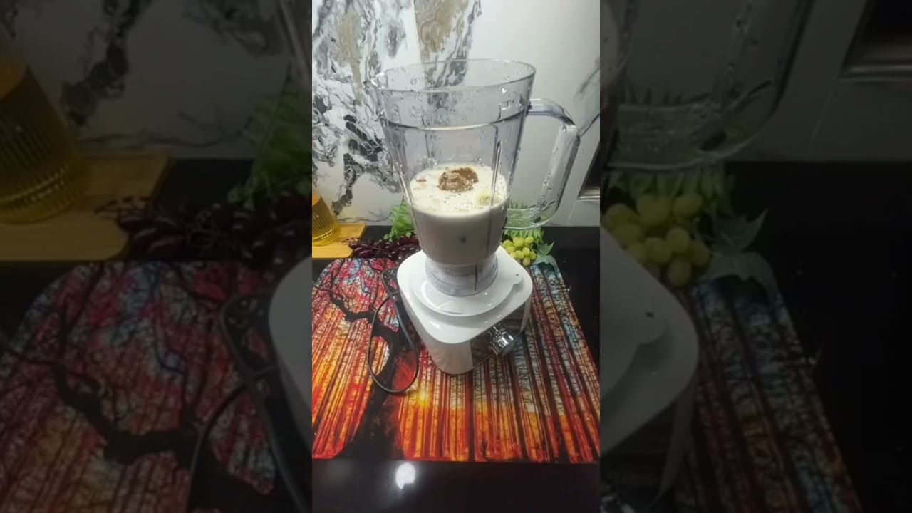 Creamy Banana Milkshake Recipe 🥤 | High Protein Energy Drink | Easy 1 Minute Shake! 
