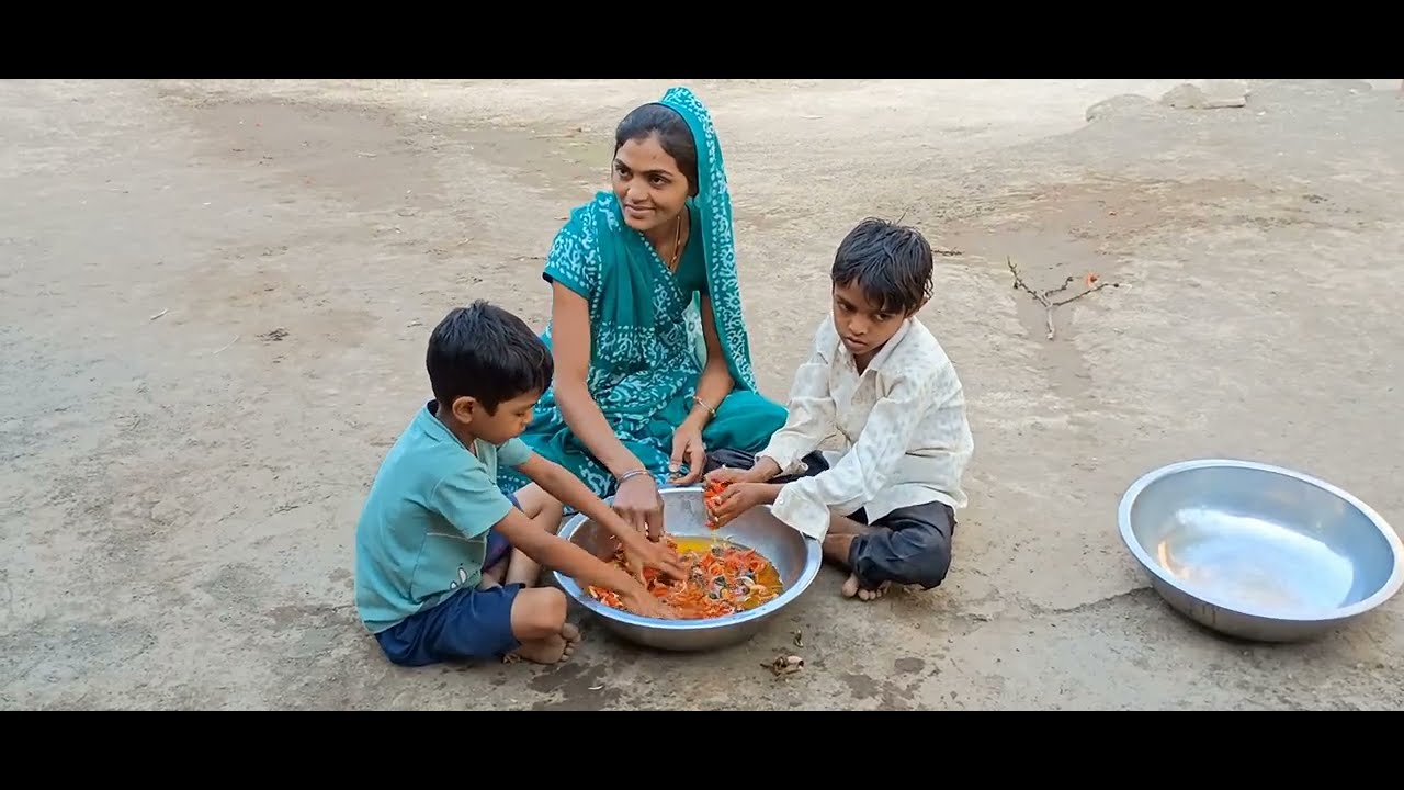 કેસુડોના રંગની વાત જ અલગ હોય છે | ધૂળેટી 2026  કેસૂડના રંગે ધૂળેટી રમવાની મજા અને સાથે શરીરને લાભ પણ