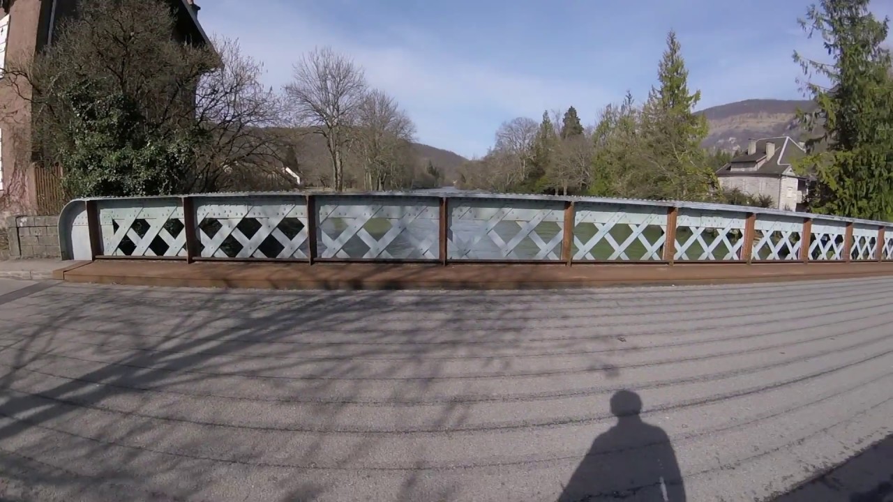 Trail dans la vallée de la Loue