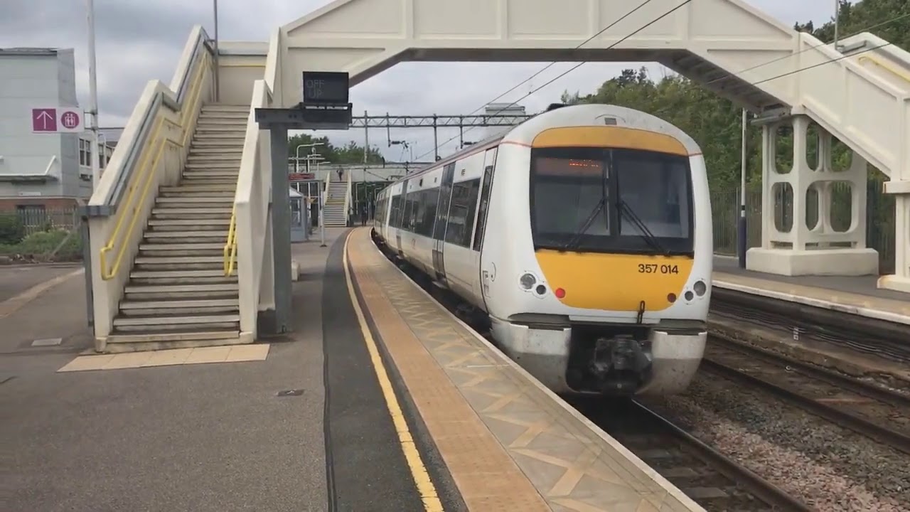 Trains at Pitsea, LTSML | 06/08/2020
