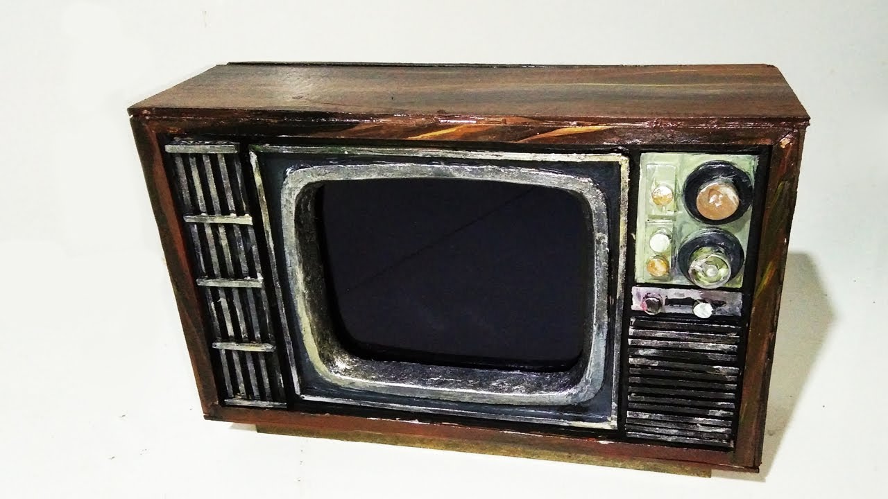 A Vintage Television TV Decorative  Miniature Made from Cardboard - DIY #art #craft #miniature