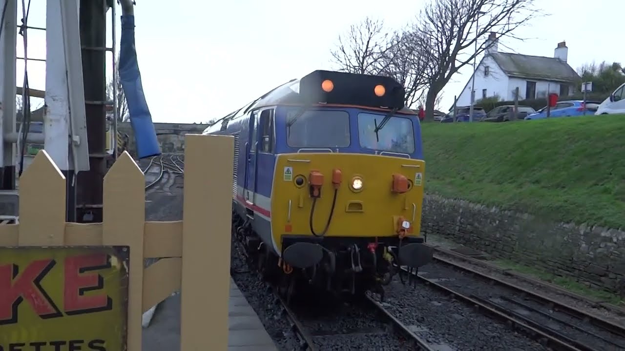 50026 'Indomitable' Shunting into Swanage (07/01/23)