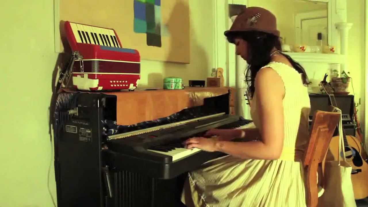 Gregory and The Hawk - Slow Vines - The Bedroom Sessions - Episode 3