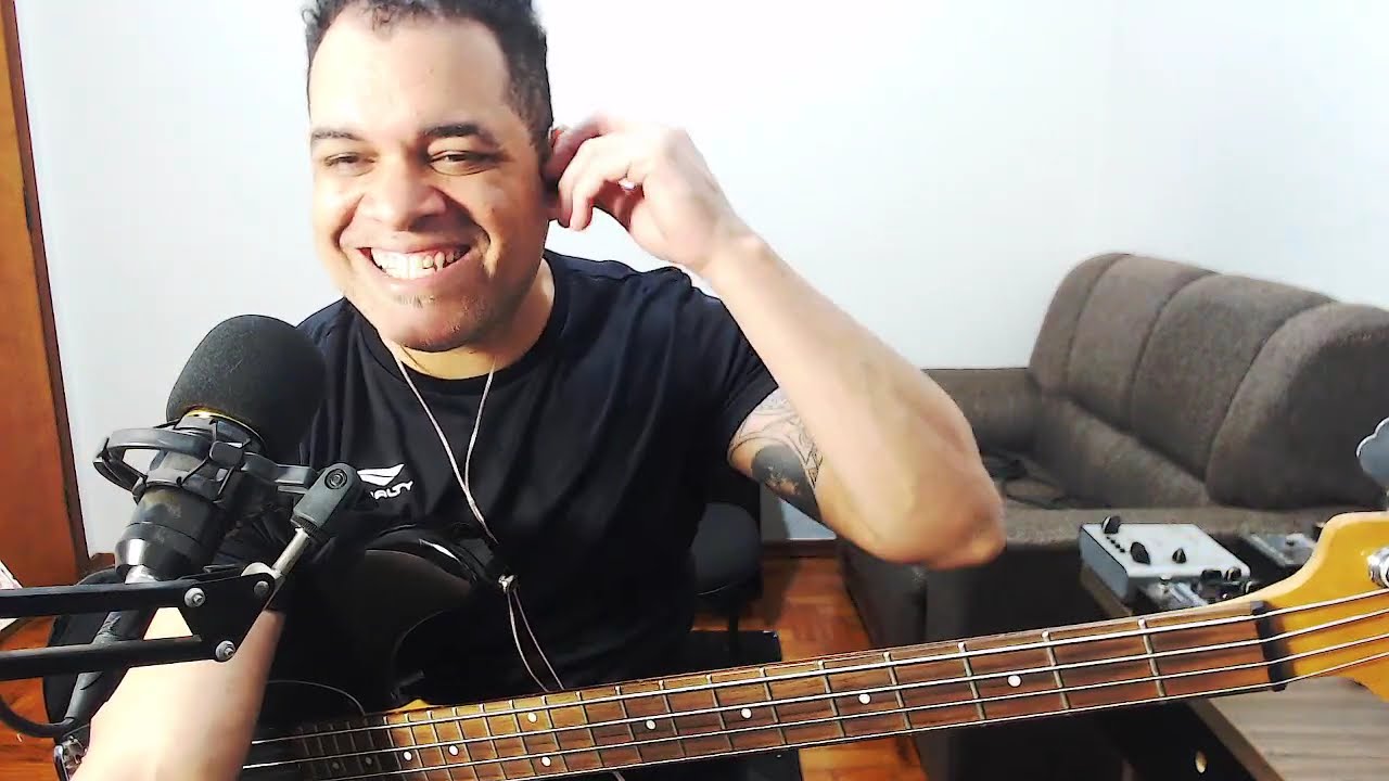 Charlie Brown Jr & Negra Li- Não é Sério - Aula de ContraBaixo