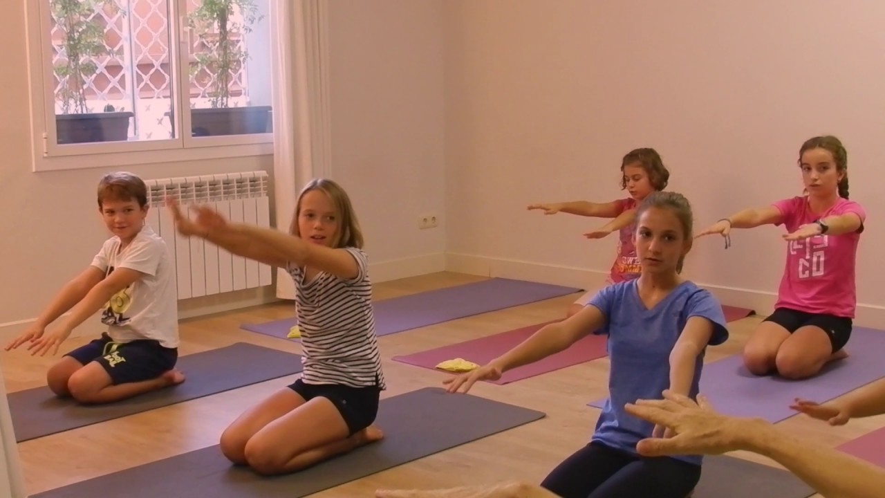 Yoga para niños, infantil y adolescentes en Barcelona