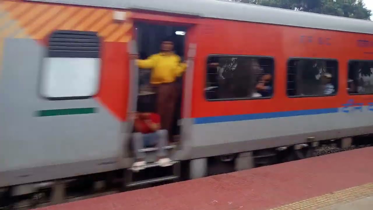 Secunderabad Howrah FALAKNUMA Superfast express speed running || indian railway