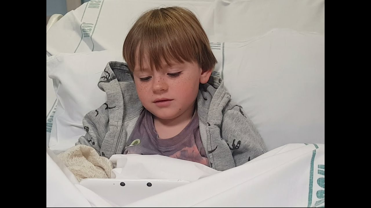 Abdominal ultrasound: seven year old child with sore tummy