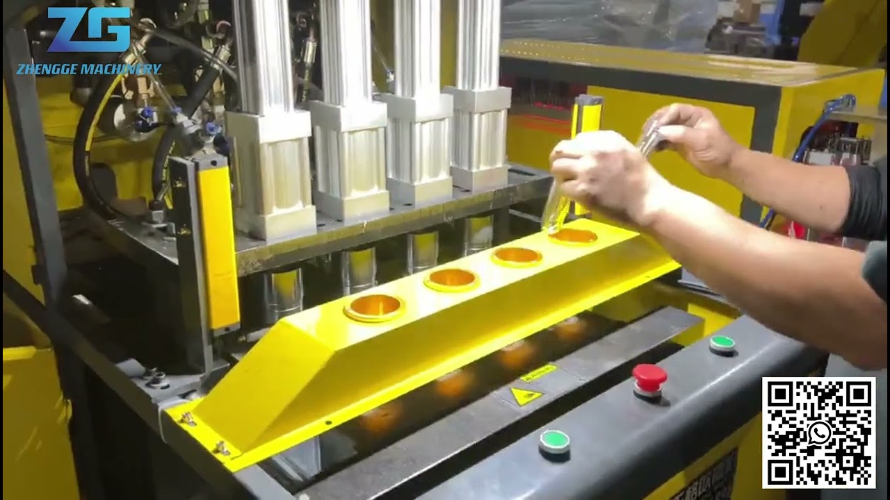 Automatic 4 Cavity PET Bottle Blow Molding Machine with Preform Loader and Auto Bottle Dropper