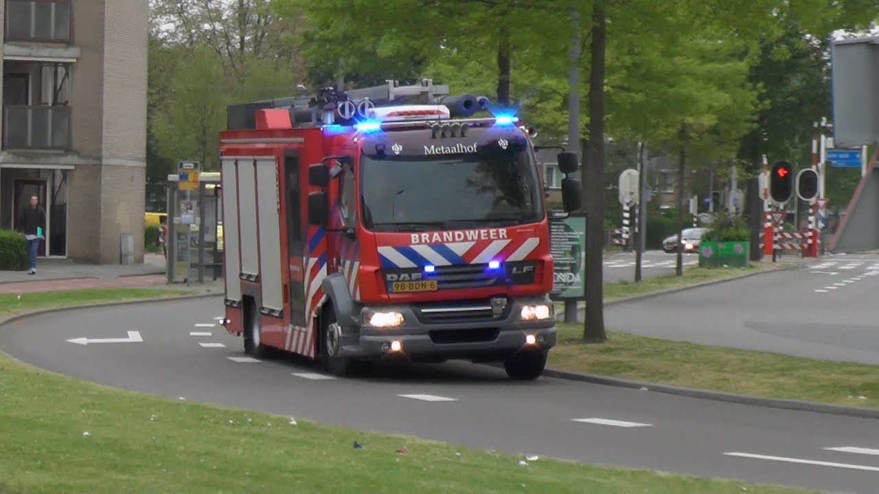 Hulpdiensten met spoed naar melding reanimatie Rotterdam