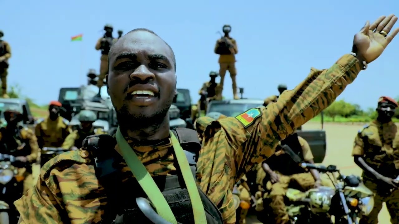 ADOU FIRST _Les Commandos (clip officiel) 💪🏾