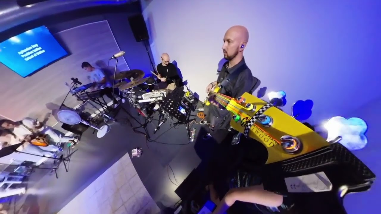 David bass en RdVBcn cover El poder de tu Victoria (Insta360Cam)
