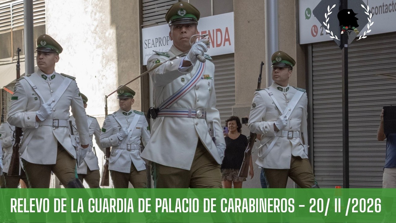Relevo de guardia de palacio de la moneda - Guardia de Palacio y Orfeón Nacional de Carabineros