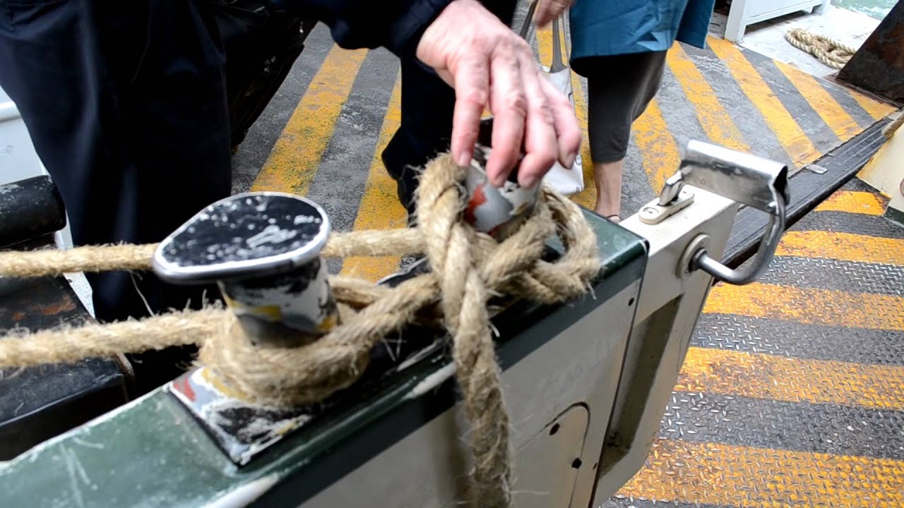 Knot Tying on the Venice Water Bus