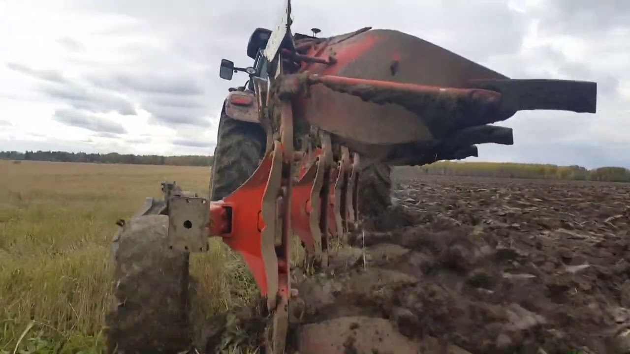 Вспашка оборотным плугом с предплужниками   Kuhn Multi Master 123    Case IH Puma 155