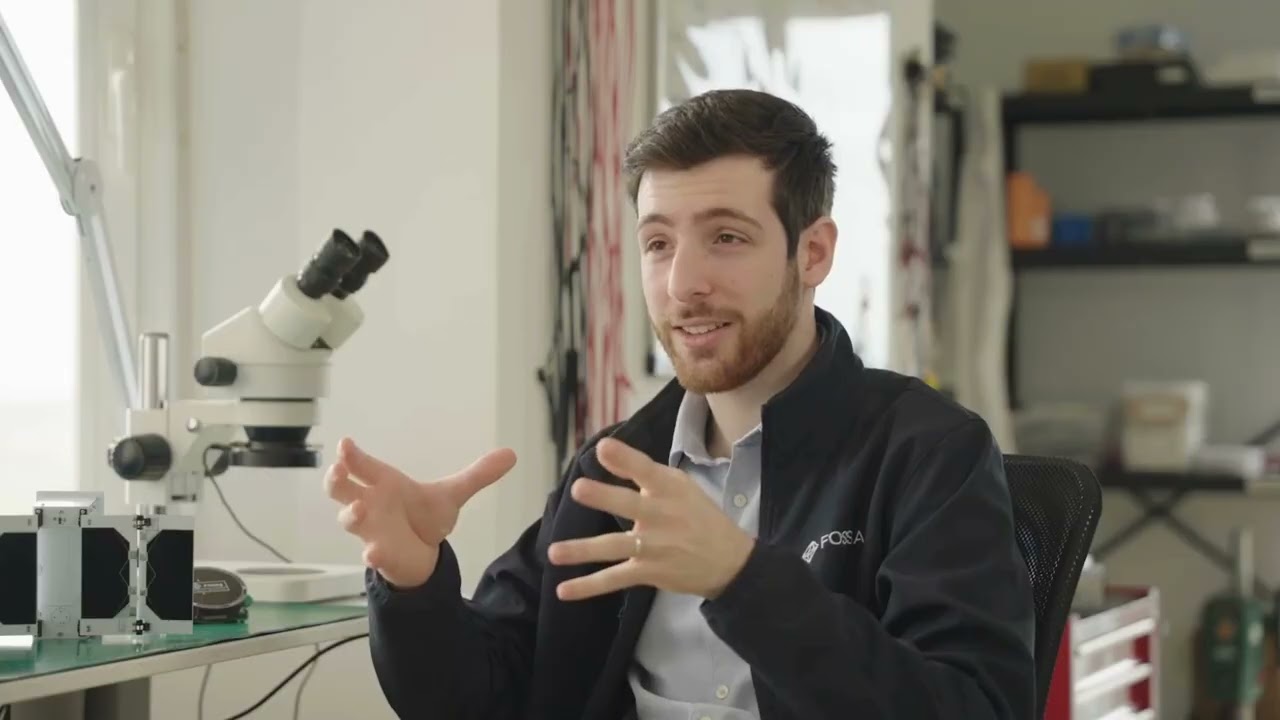 FOSSA Systems - Cazador de Cerebros (La 2) - RTVE