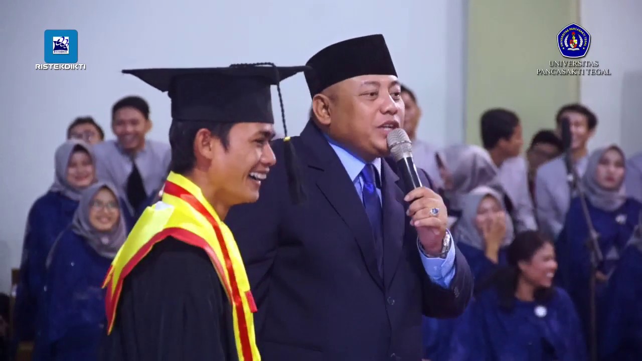 Wisuda Universitas Pancasakti Tegal