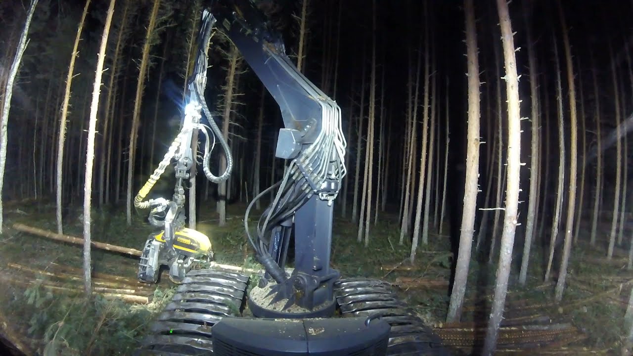 Ylitiheä männikkö hyllyvällä suolla... Ponsse Beaver, H6, C22, 11m, Clark ATF-telat