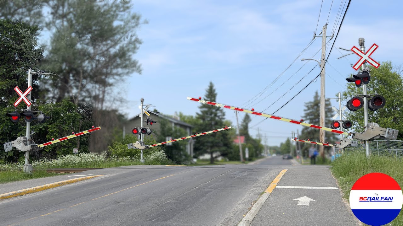 Railroad Crossing | Passage à Niveau | Boulevard Saint-Antoine, Saint-Jérôme, QC