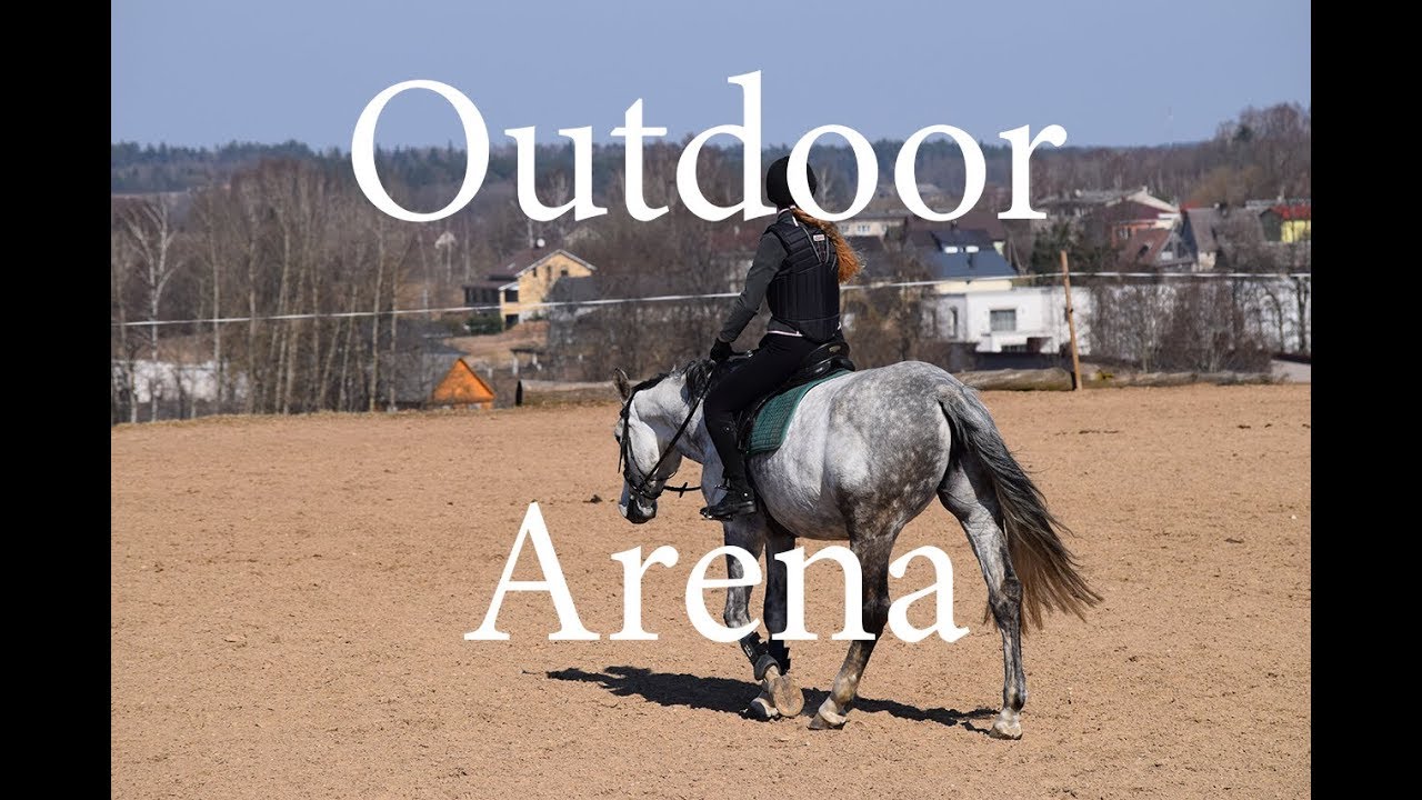 Riding in the outdoor arena! //Ездим верхом на плацу!
