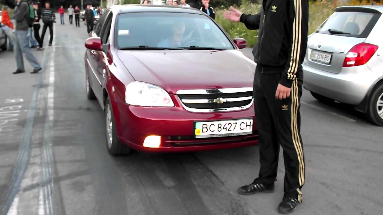 Chevrolet Lacetti 1.8 vs BMW 318 1.8  part 1