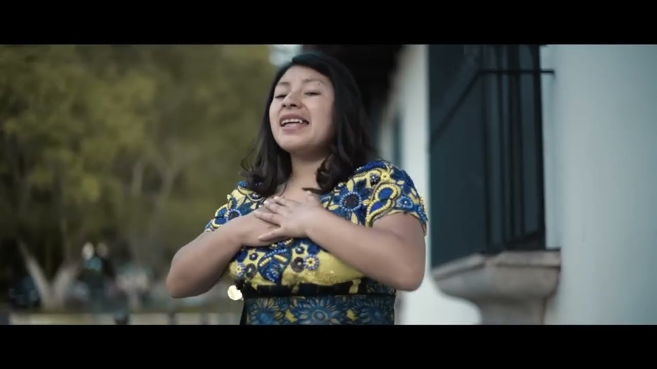 De Tal Manera Me Am&oacute; - Sarvia Judith Videoclip Oficial