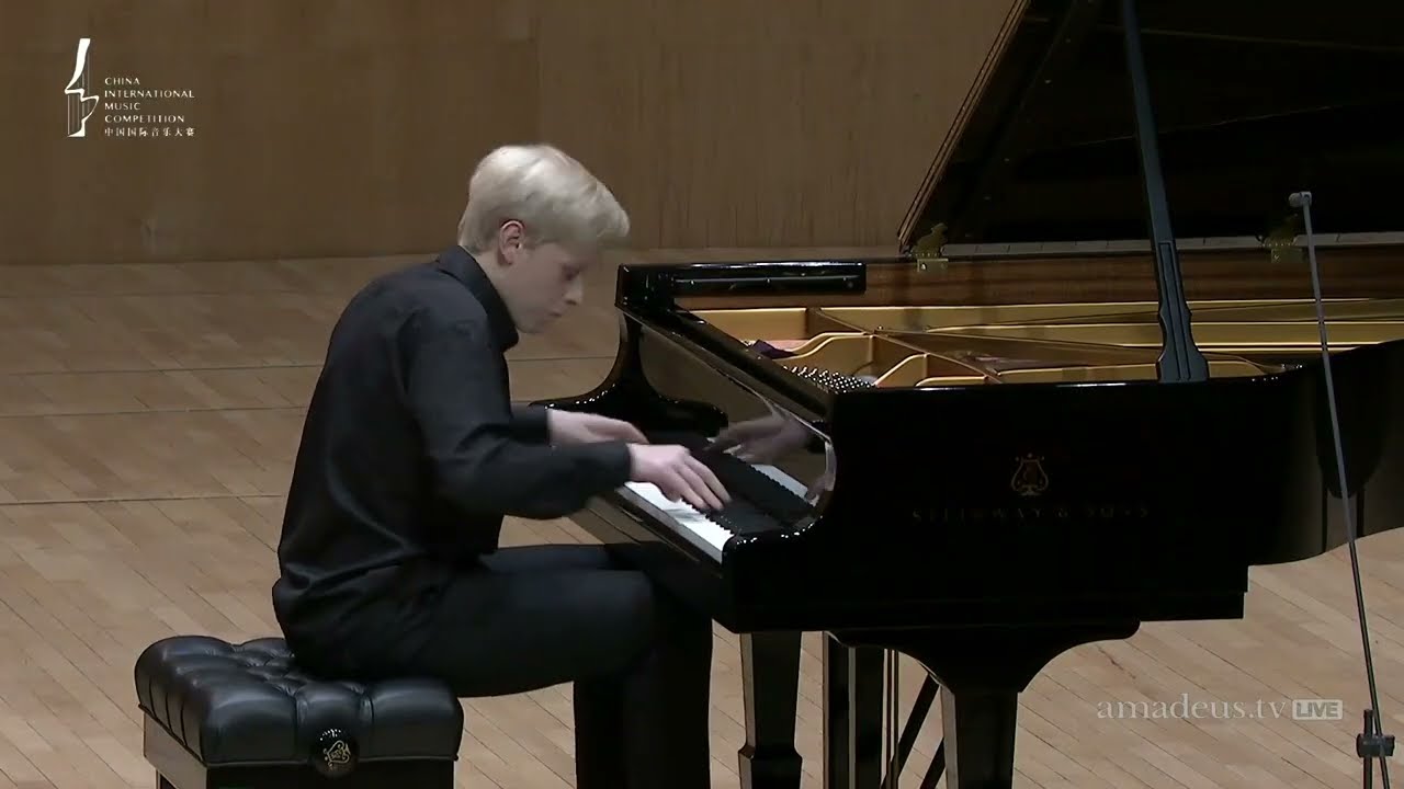 Alexander Malofeev - Prokofiev Toccata D minor, op.11
