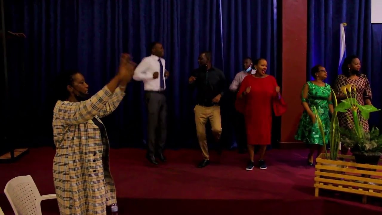 IMANA YACU IRAKOMEYE CYANE WORSHIP TEAM HCC