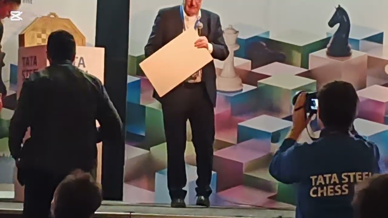  Yağız Kaan Erdoğmuşa mini ödül. Tatasteelchess