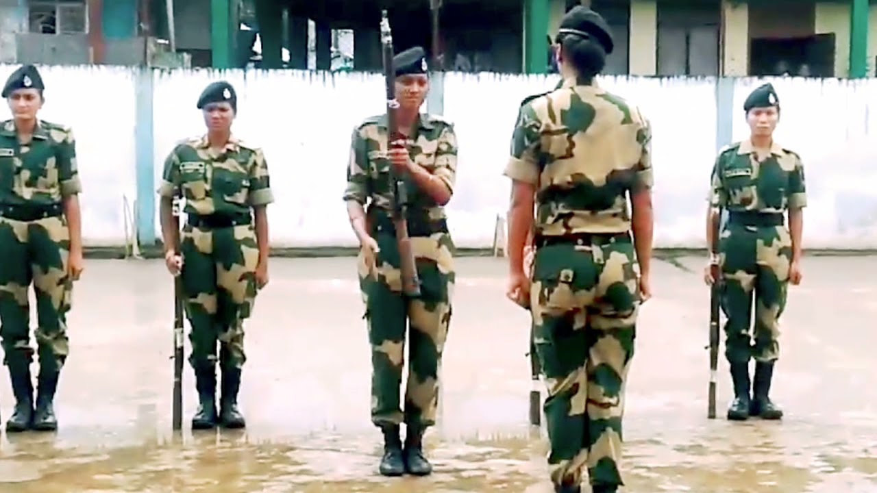 Army মেয়েদের ট্রেনিং কি ভাবে করে। দেখুন মেয়েদের আর্মি ট্রেনিং। বাংলাদেশি মহিলাদের আর্মি ট্রেনিং।