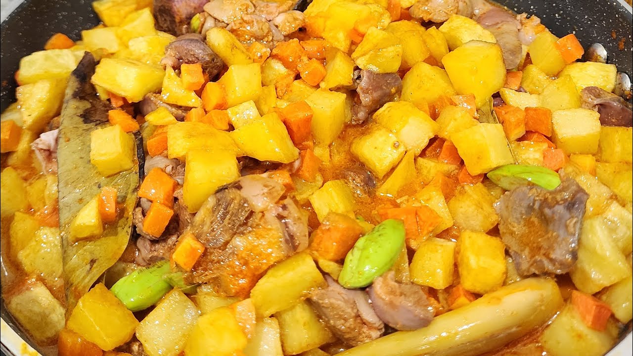 YEAY SAMBEL GORENG KENTANG SUDAH READY BUAT LEBARAN !! KAREK MENUNGGU OMA RITA DAN KELUARGA DATANG
