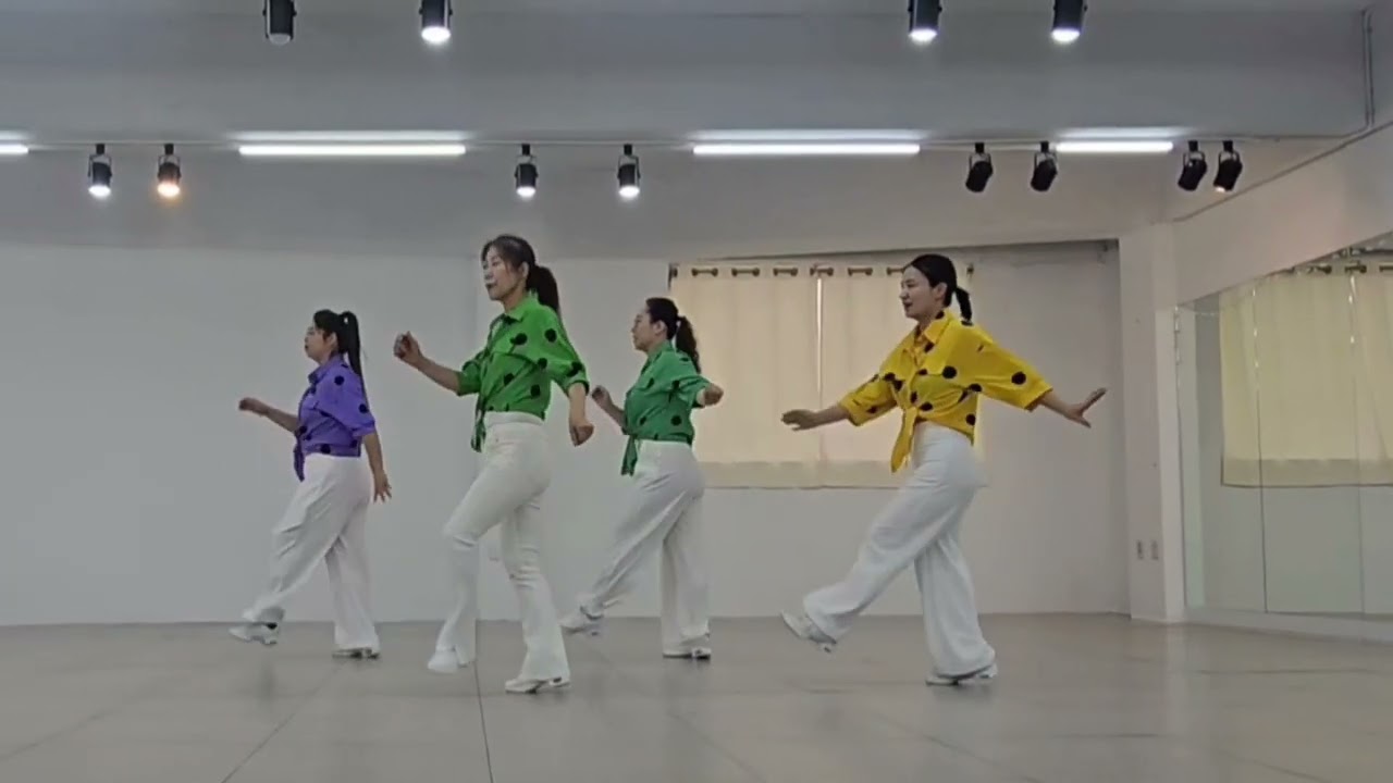 💃 Mom Song Line Dance (맘 송) / Demo : STORY Linedance