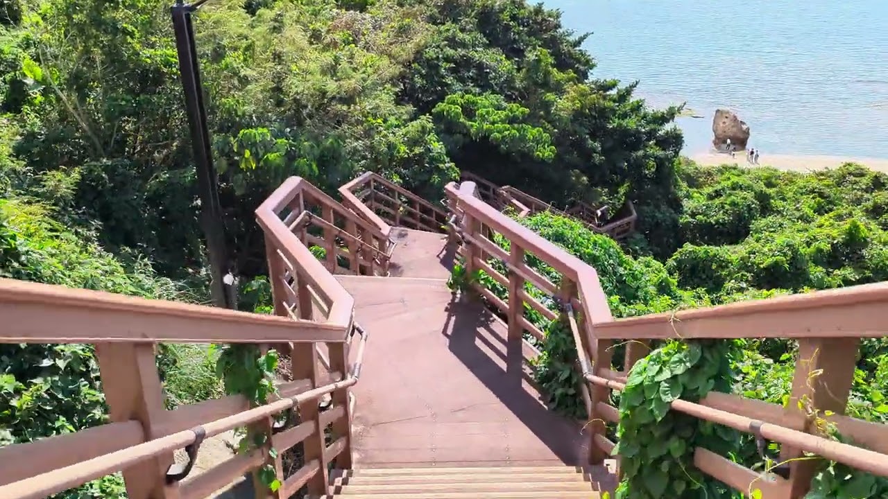 沖縄　瀬長島　カニ公園から瀬長島・サンセットパーク展望台へ