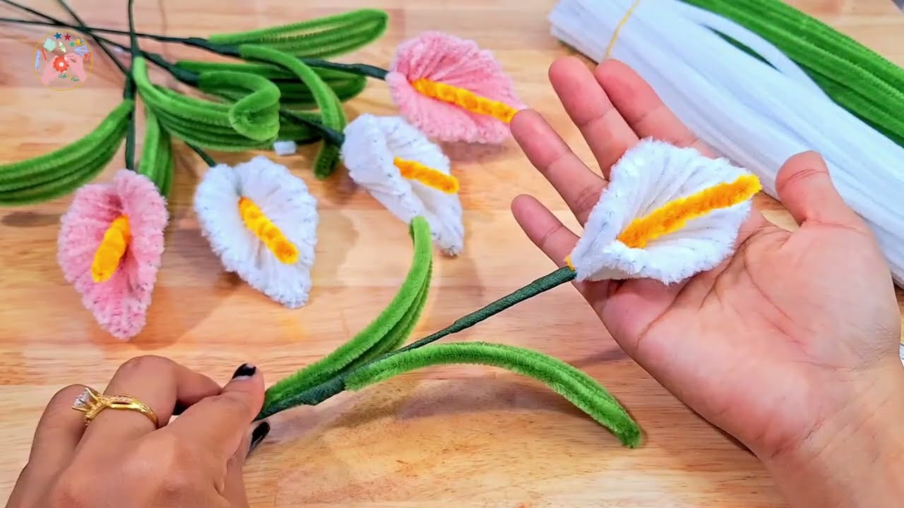 DIY | How to Make Anthurium Flower From Pipe Cleaners - chenille stems flowers
