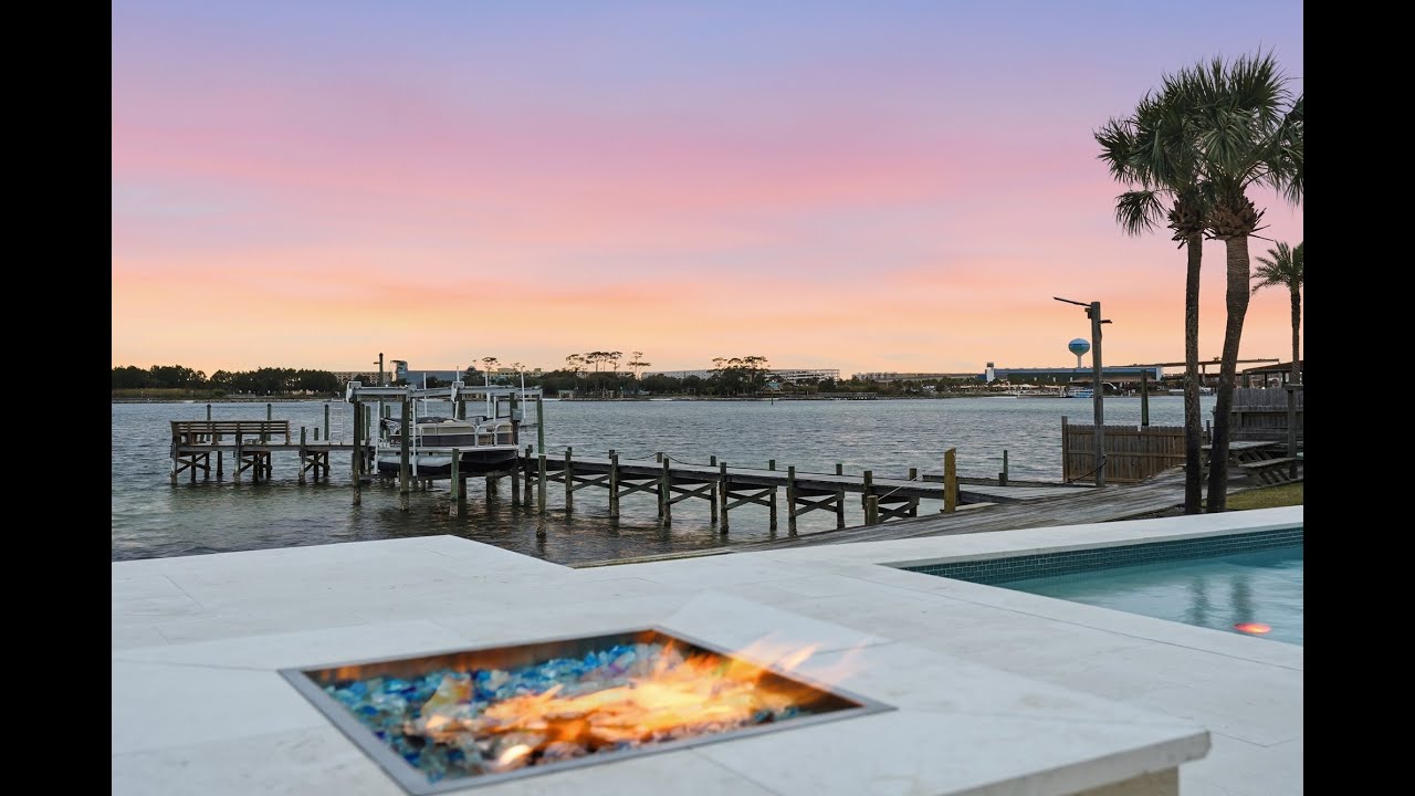 Custom Luxury Waterfront Estate Fort Walton Beach! Must See!