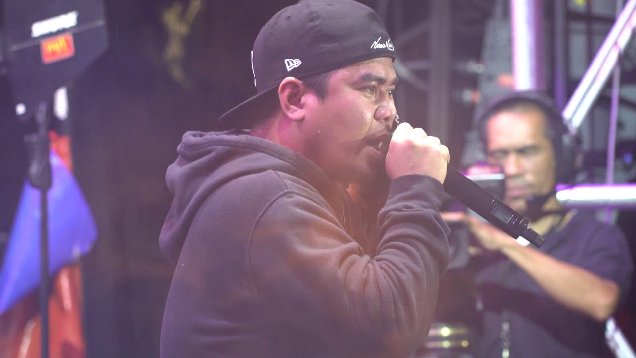 Frontrow Cares - Gloc 9 Simpleng Tao (Live)
