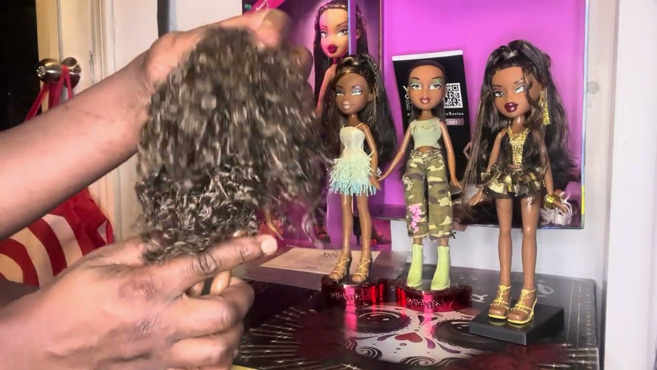 Looking at bratz Sasha doll 