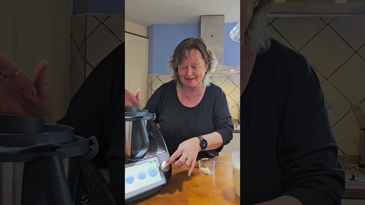 Pollo y cebolletas dorados y deshilachados con Thermomix