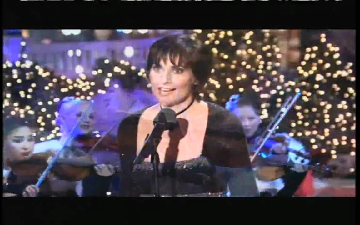 Enya - It's in the Rain ( Live @ Christmas in Rockefeller Center )