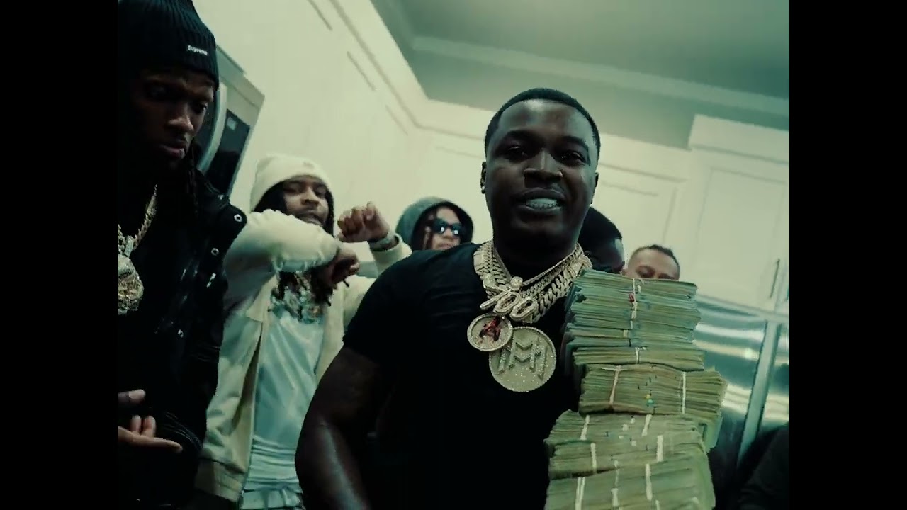 Montana 700 - Chains On [Official Video]