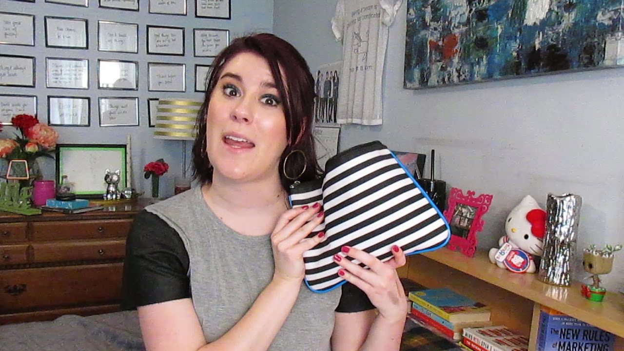 What's In My Makeup Bag