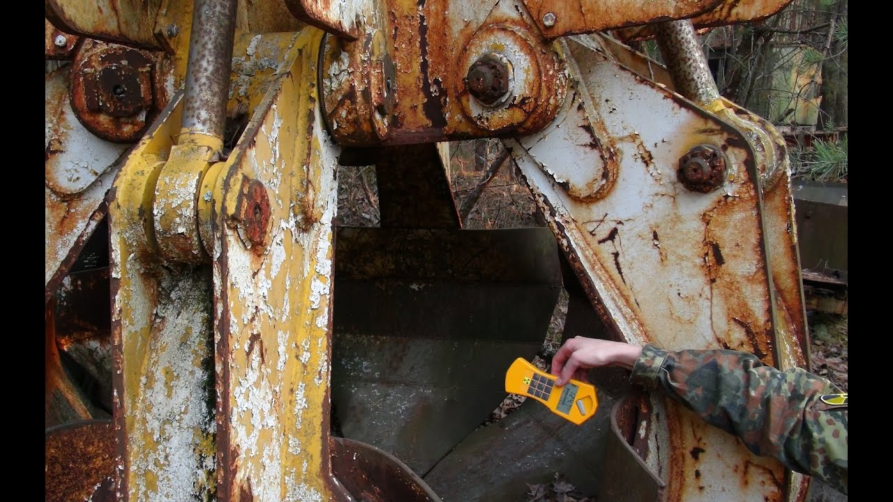 the highly radioactive Chernobyl graphite crane claw and hot particles