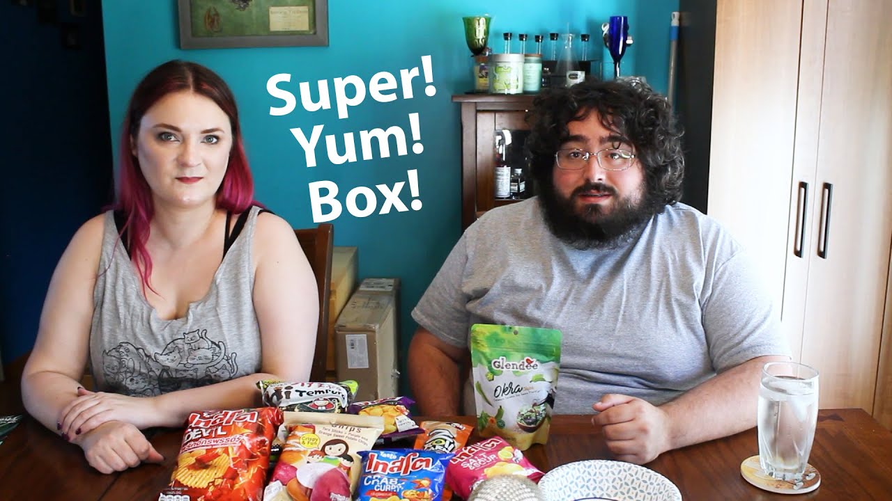The Thompsons Try Universal Yums' Thailand Box
