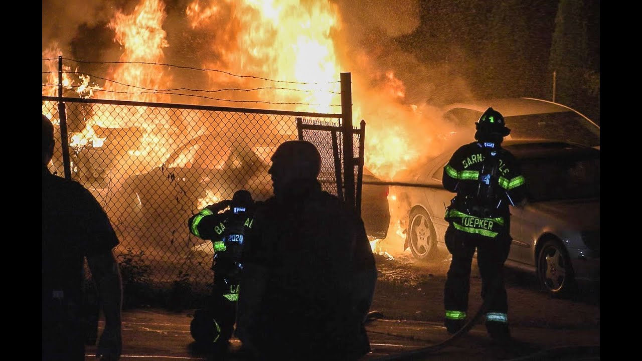 ** WATCH *** OFFICIALS INVESTIGATING AFTER MULTIPLE CARS CATCH FIRE INSIDE POLICE TOWING IMPOUND LOT