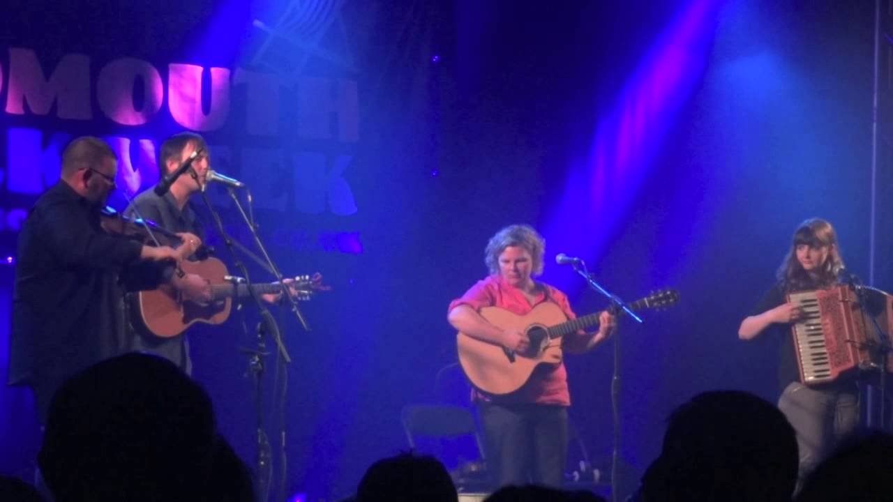 Saltfishforty with Mairearad and Anna - The Bride's Lament - Sidmouth Folk Week 2013