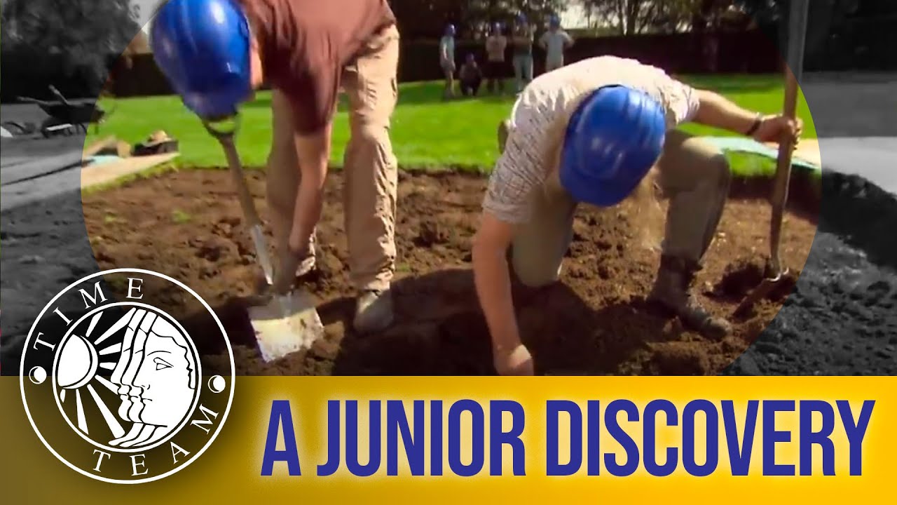A Junior Discovery | Time Team Classic