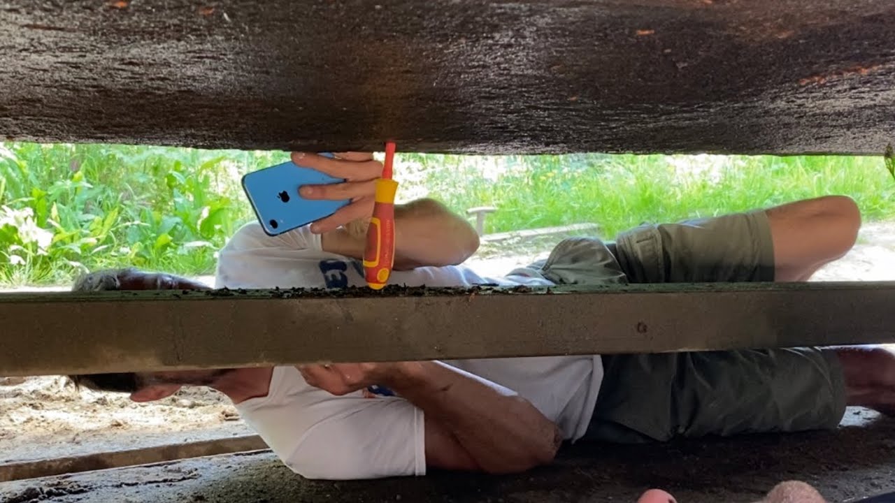 198. There’s a screwdriver hanging out the bottom of my Narrowboat