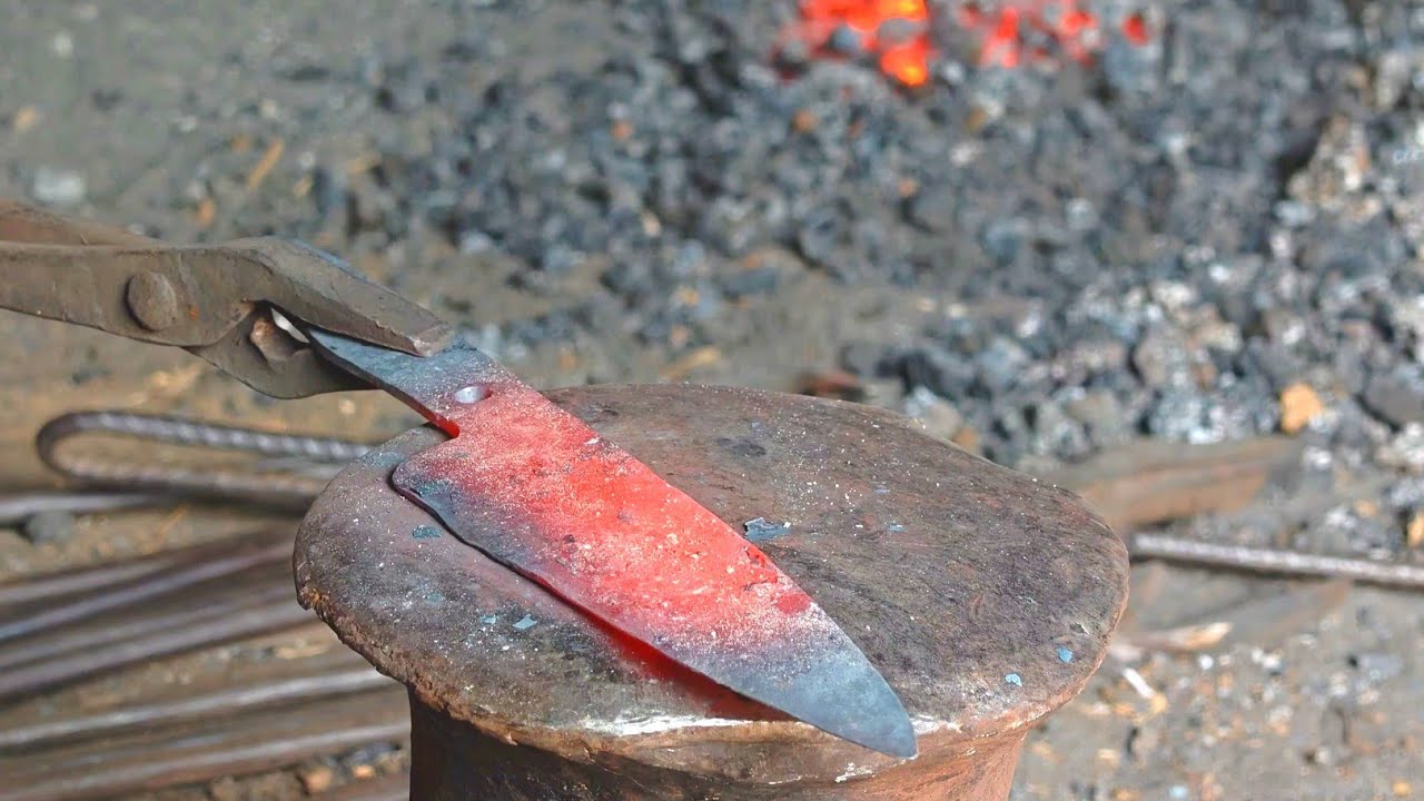Making a Bowie Knife from a Truck leaf spring